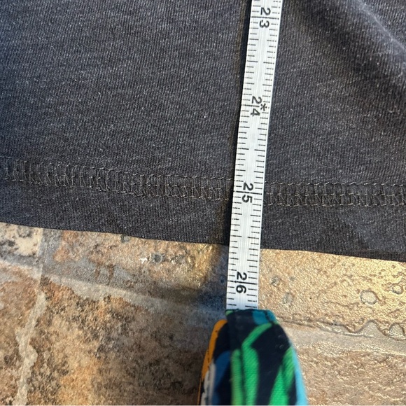 😎 3/$10 Bruins long sleeve tshirt - Picture 8 of 9